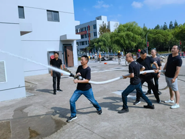 亲历火灾挑战，共筑安全防线